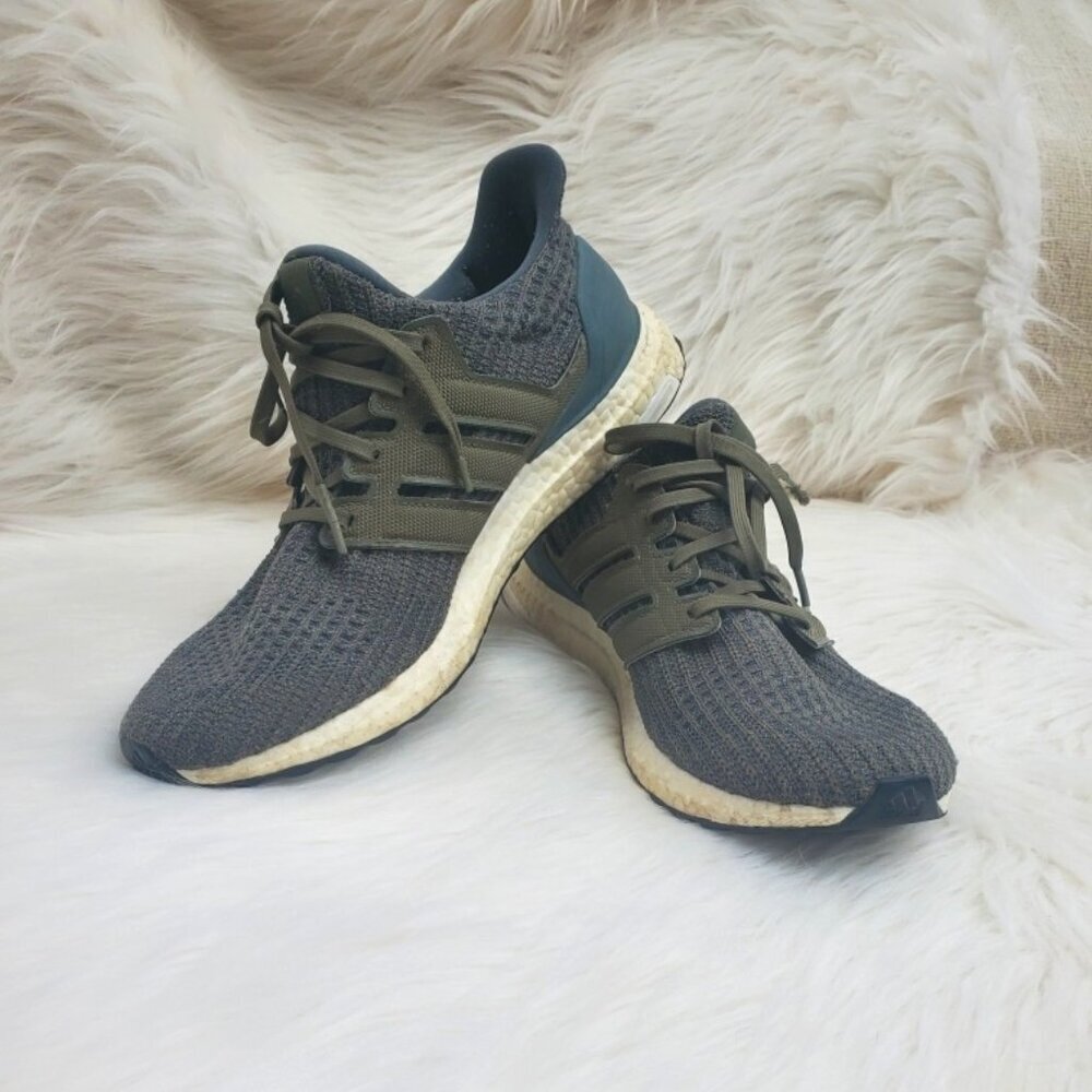 Adidas Ultra Boost 2.0 Mens 9.5 great condition. Retail:$310 Olive green low top